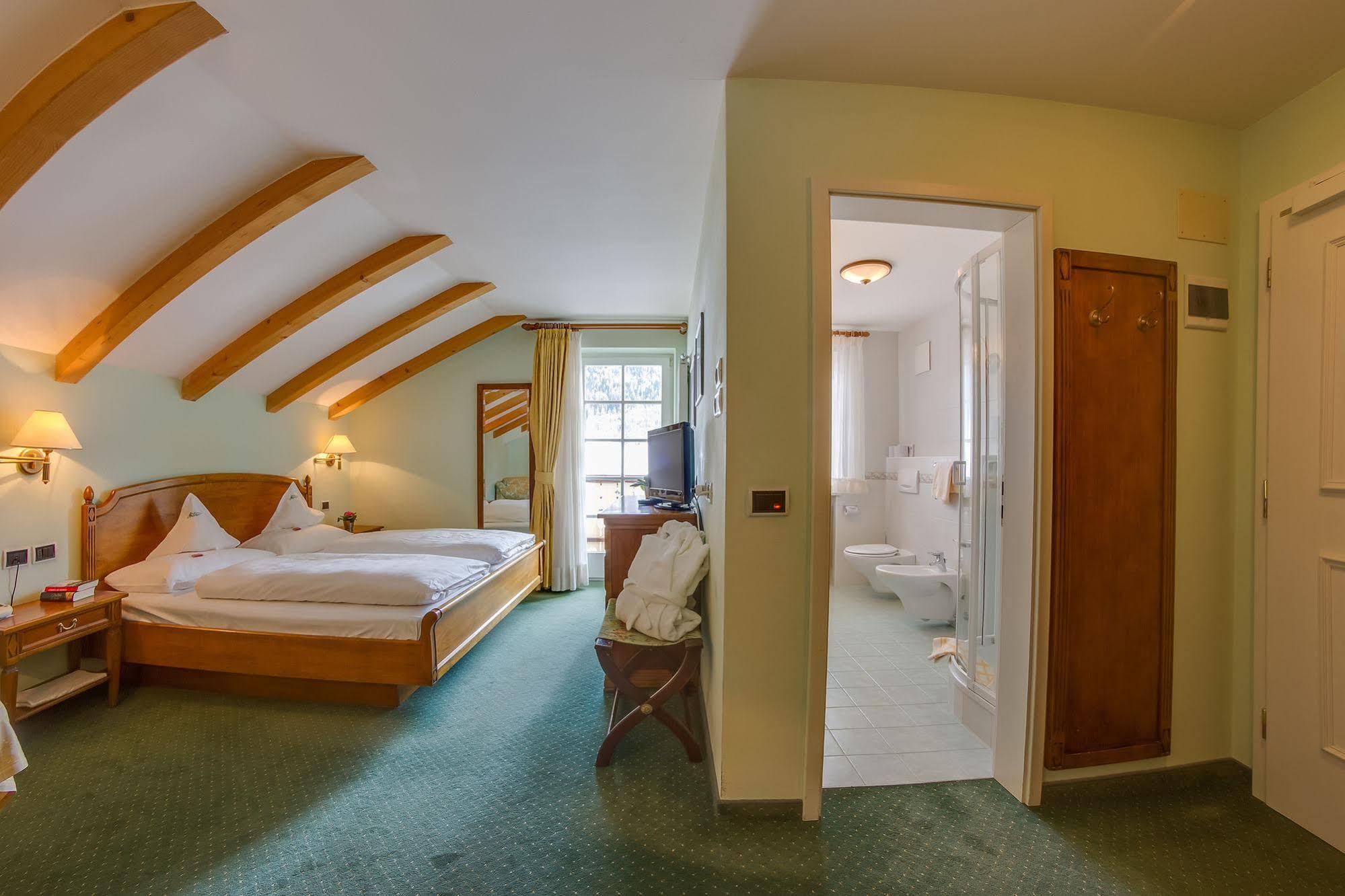 Hotel Berger Superior リヴァ・ディ・トゥーレス エクステリア 写真